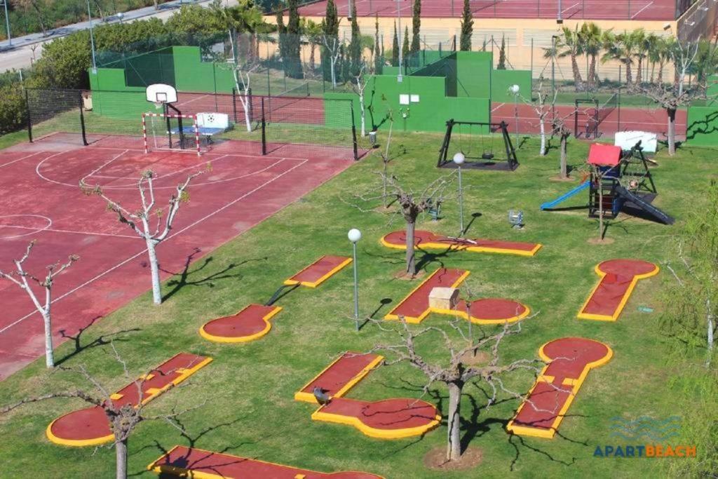 Apartbeach Los Juncos Residencial Piscinas Y Petanca La Pineda Dış mekan fotoğraf