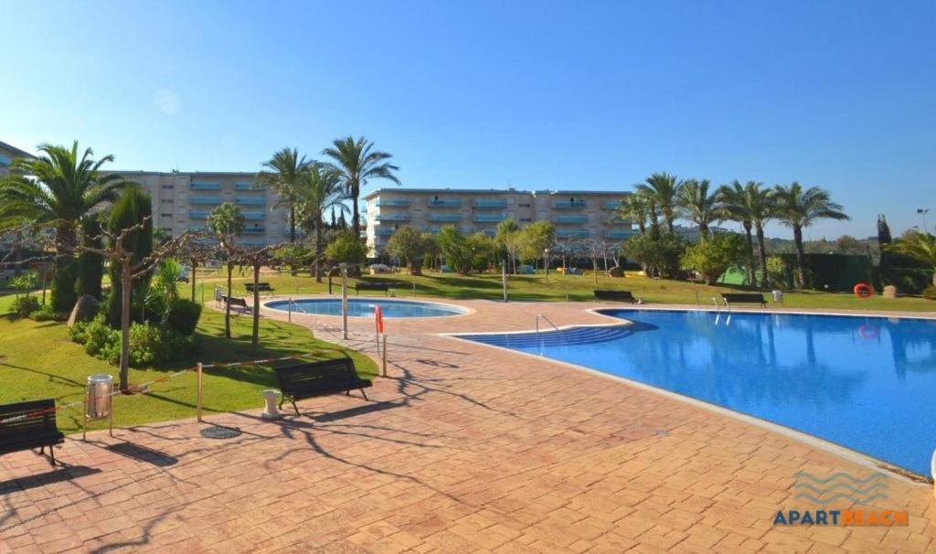 Apartbeach Los Juncos Residencial Piscinas Y Petanca La Pineda Dış mekan fotoğraf